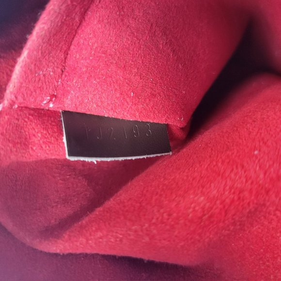 Louis Vuitton Trevi PM in Damier Ebene - Picture 15 of 15